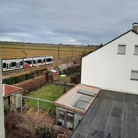Δωμάτια σε οικογενειακή κατοικία In Augsburg-haunstetten